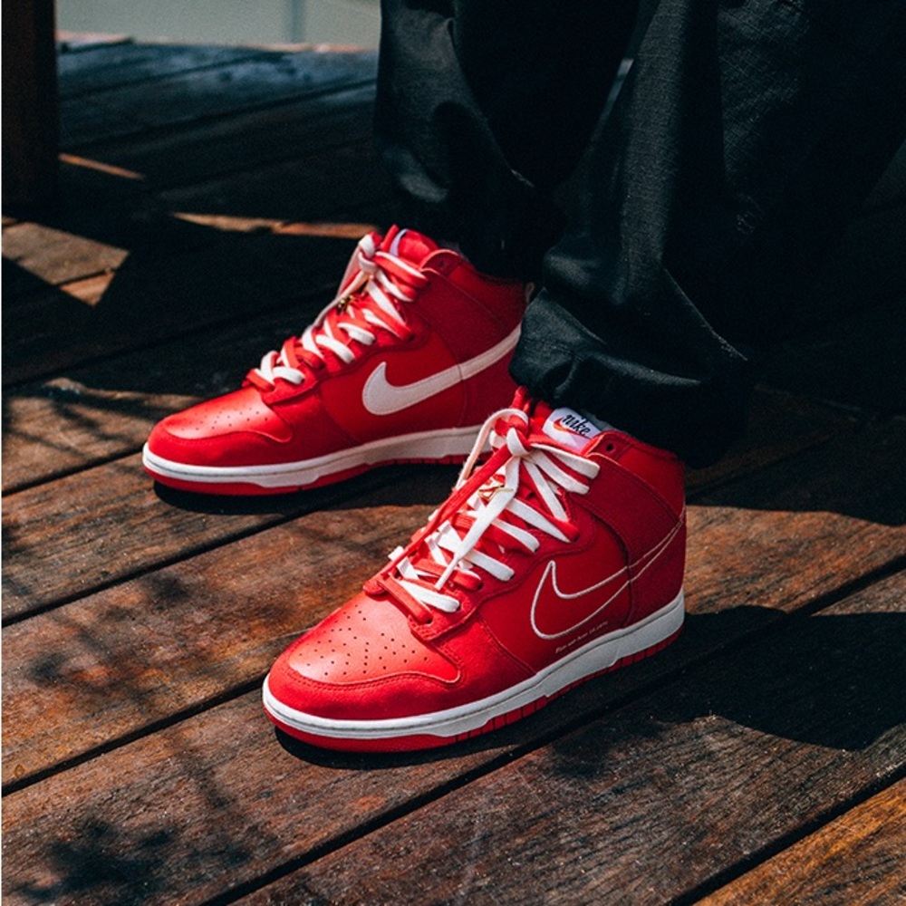 Nike Dunk High ‘First Use’ Red - Picture 8 of 9